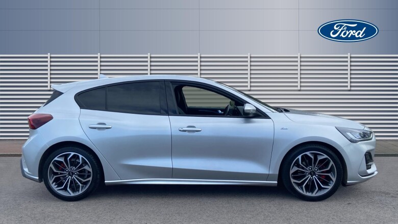 Ford Focus 1.0 EcoBoost Hybrid mHEV ST-Line X 5dr Petrol Hatchback